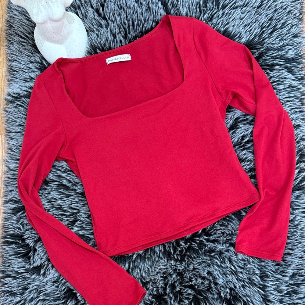 Sincerly Jules Vibrant Red Square Neck Long Sleeve Crop Top